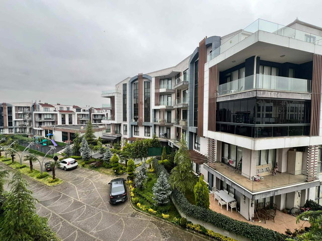 EMİNEVİME UYGUN BAŞİSKELE ZERAYKENTTE SATILIK 2+1 ARAKAT DAİRE