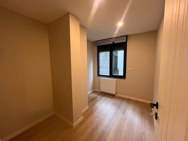 DİKİLİTAŞ'TA DARPHANE'NİN DİBİNDE SIFIR 2+1 SATILIK DAİRE
