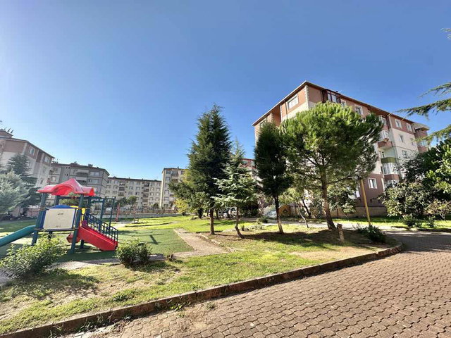 DERİNCE YENİKENTTE ARAKAT ASANSÖRLÜ 2+1 SATILIK DAİRE