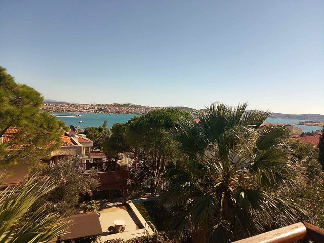 AYVALIK LALE ADASINDA BAHÇELI 2+1 VILLA
