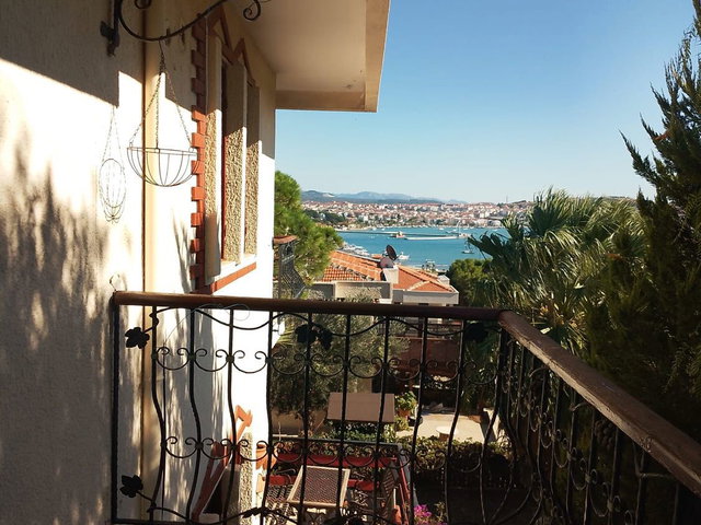 AYVALIK LALE ADASINDA BAHÇELI 2+1 VILLA