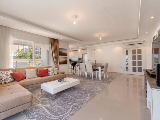ALANYA'DA GRANADA REZIDANSTA 3+1 EŞYALI DUBLEKS DAIRE