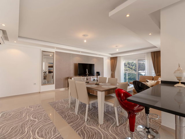 ALANYA'DA GRANADA REZIDANSTA 3+1 EŞYALI DUBLEKS DAIRE