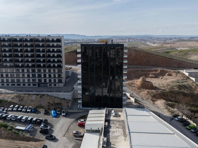 ESKIŞEHIR YOLUNA CEPHE CEYKA PLAZA'DA 2+1 HERŞEY DAHIL FIYAT