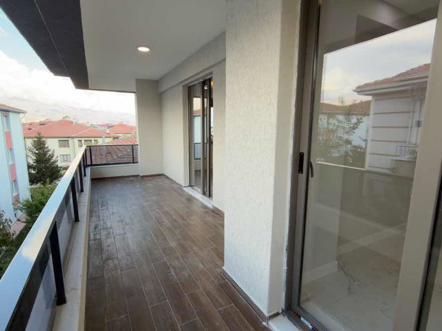 REMAX DEM'DEN 3+1 PANJURLU ALTTAN ISITMALI PREMİUM DAİRE
