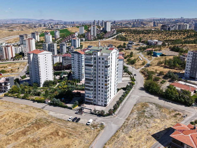 BAĞLICANIN EN İYİ KONUMUNDA HOBİ BAHÇELİ 180 M²  KİRALIK DAİRE