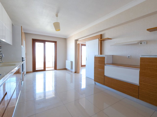 BAĞLICANIN EN İYİ KONUMUNDA HOBİ BAHÇELİ 180 M²  KİRALIK DAİRE