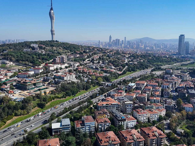 ACIBADEMIN EN GÜZEL LOKASYONUNDA....3+1 SATILIK...BOŞ.....