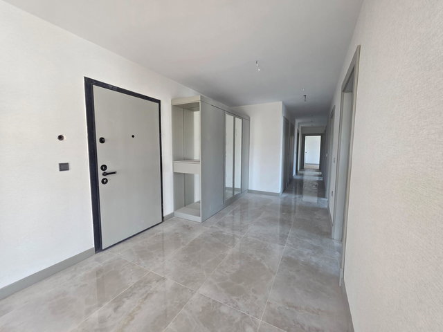 ÇAYYOLU GARDENIA  DA GORDİON AVM YAKINI SIFIR 4+1  SON KAT