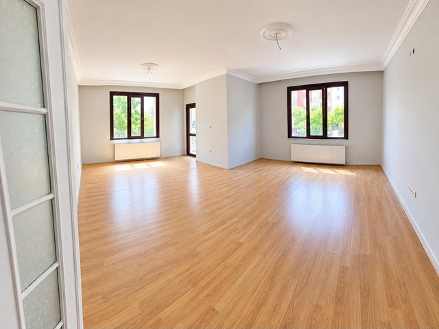 PENDİK KURTKÖY MERKEZ CADDE ÜZERİ 200 M² EMSALSİZ DAİRE
