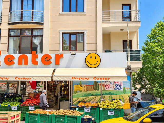 PENDİK KURTKÖY MERKEZ CADDE ÜZERİ 200 M² EMSALSİZ DAİRE