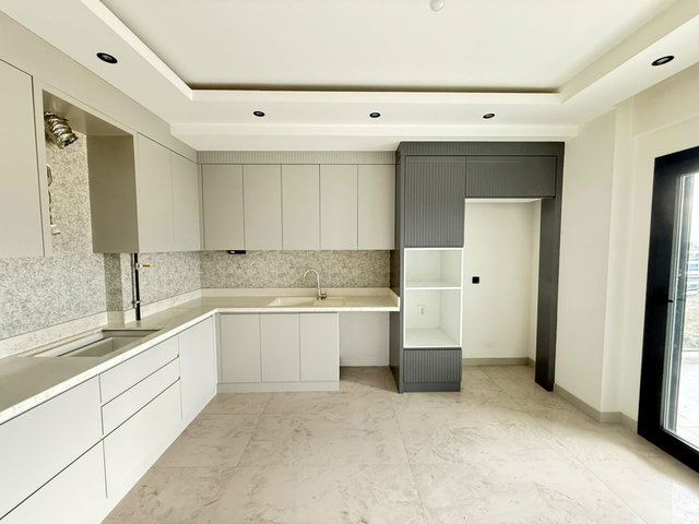 REMAX MODEL DEN 1200 EVLERDE HARİKA KONUMDA KİRALIK 3+1 LÜKS DAİRE