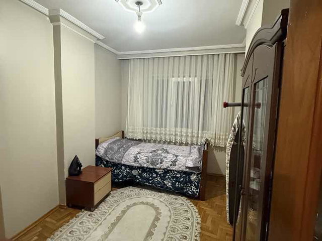 BAĞCILAR KİRAZLI METRO YAKINI GENİŞ 2+1 SATILIK DAİRE