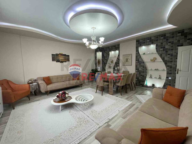 RE/MAX LACİVERT'TEN YILDIZKENT'TE KİRALIK 3+1 DAİRE