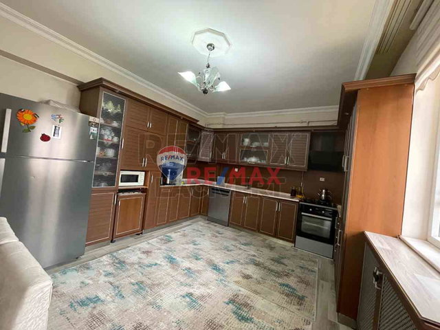 RE/MAX LACİVERT'TEN YILDIZKENT'TE KİRALIK 3+1 DAİRE