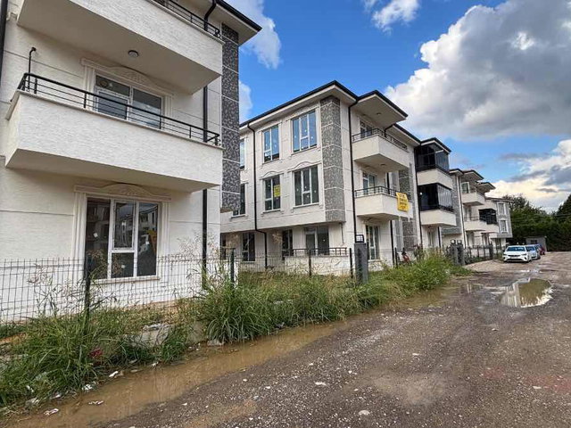 ARİFİYE HASTANE YAKINI GİRİŞ KAT 2+1 DAİRE