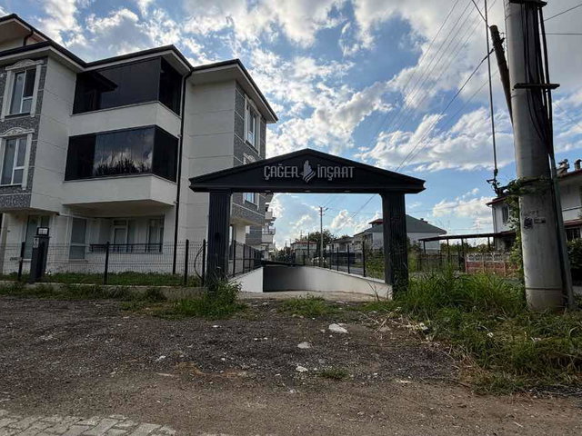 ARİFİYE HASTANE YAKINI GİRİŞ KAT 2+1 DAİRE