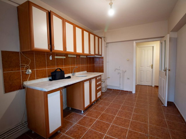 BİRLİK MAHALLESI 3+1  KİRALIK DAİRE / REMAX ENBATI