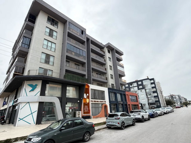 ESENLERDE KAPALI OTOPARKLI, AYRI MUTFAKLI 2+1 SATILIK DAİRE