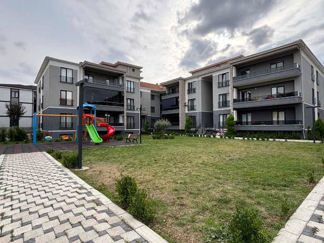 ADAPAZARI TEPEKUM VİZYON SİTESİNDE 96 M² GENİŞ VE FERAH 2+1