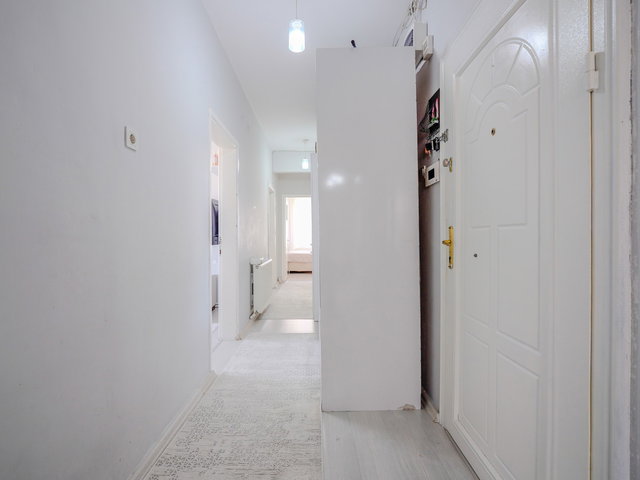 VARLIK MAHALLESİ MERKEZİ KONUMDA EŞYALI GENİŞ 2+1