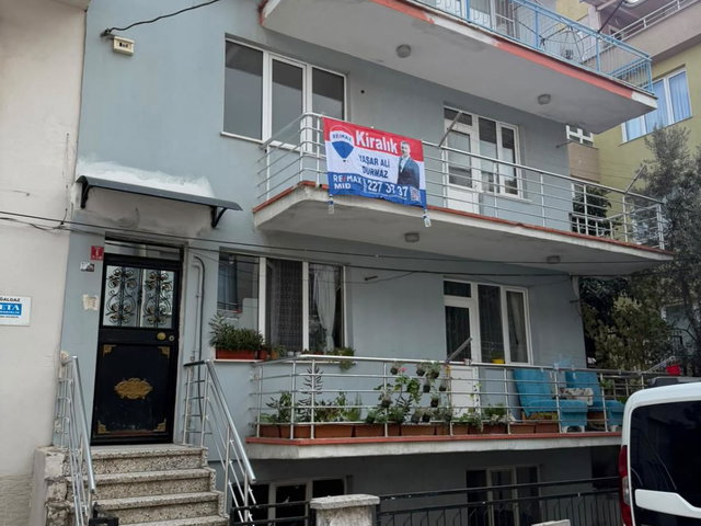REMAX MİD BAHÇELİEVLER TEKNİK LİSE CİVARI KİRALIK 2+1 DAİRE