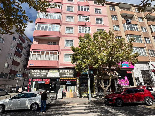 ÇORLU REŞADİYE’DE ATATÜRK BULVARI ÜZERİ 2+1 | BALKONLU | ARA KAT | BOŞ