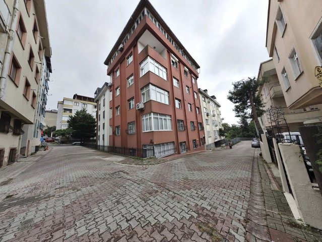 ÜSKÜDAR KISIKLI 'DA KİRALIK DAİRE ÇAMLICA MANZARALI 3+1 NET 165 M2