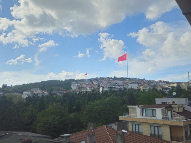 ÜSKÜDAR KISIKLI 'DA KİRALIK DAİRE ÇAMLICA MANZARALI 3+1 NET 165 M2