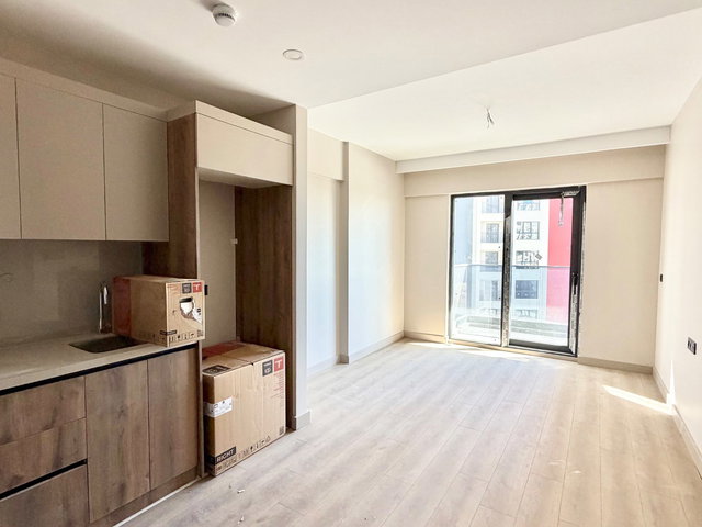 ELEN 145 - ANADOLU BULVARI ÜZERİ & METRO YANI SIFIR 1+1 DAİRE