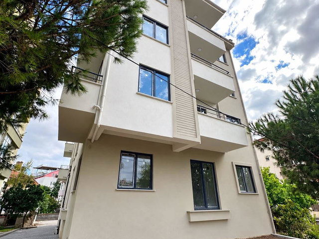REMAX MİD PLEVNE MAHALLESİ CADDE ÜZERİ SATILIK 2+1 DAİRE