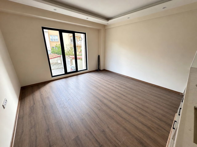 REMAX MİD PLEVNE MAHALLESİ CADDE ÜZERİ SATILIK 2+1 DAİRE