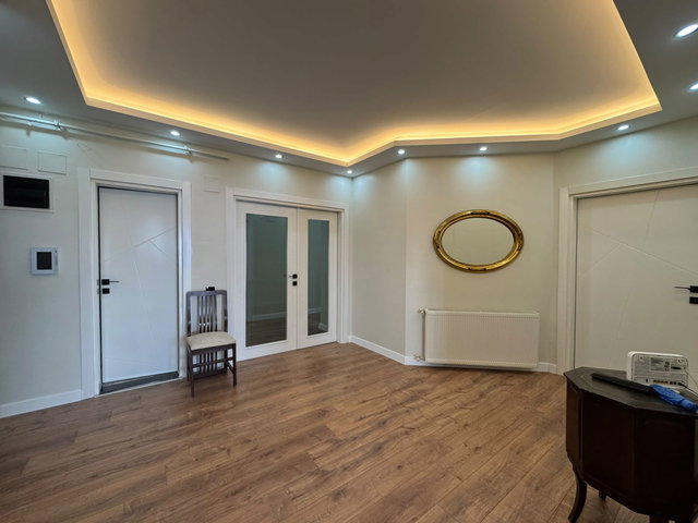 REMAX PALM'DEN LİPARİS 1 SİT.'DE DENİZ MANZARALI YENİLENMİŞ 4+1