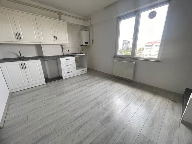 CUMHURİYET'TE ULAŞIM AVANTAJLI, 1+1 GENİŞ & LOFT DAİRE