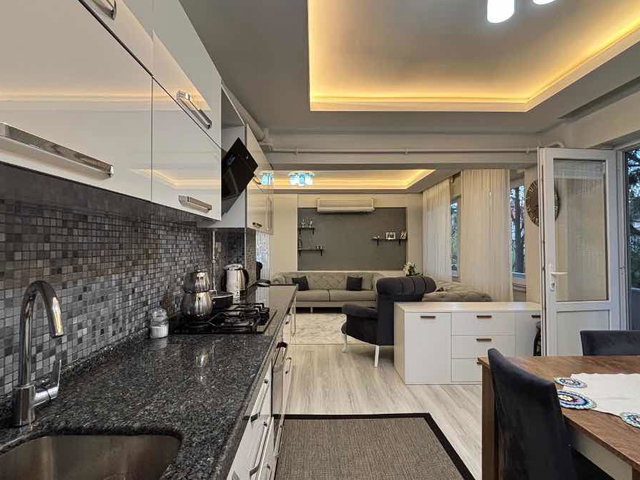ADAPAZARI YENİGÜNDE 147 M² 3+1 ARA KAT DAİRE + 60 M² DÜKKÂN