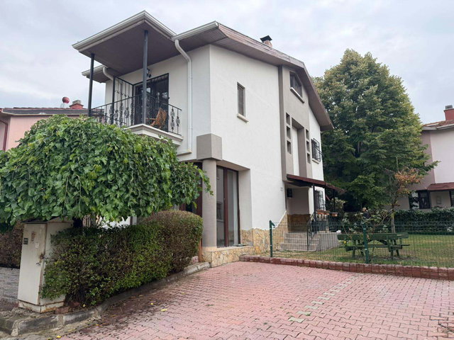 DODURGA,TÜRKKONUT ANKARA KENT SİTESİ'NDE 5+1 YAPILI VİLLA