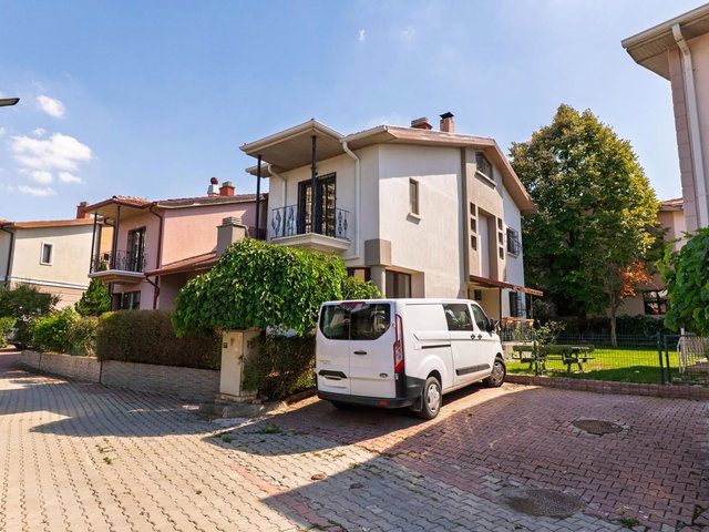 DODURGA,TÜRKKONUT ANKARA KENT SİTESİ'NDE 5+1 YAPILI VİLLA