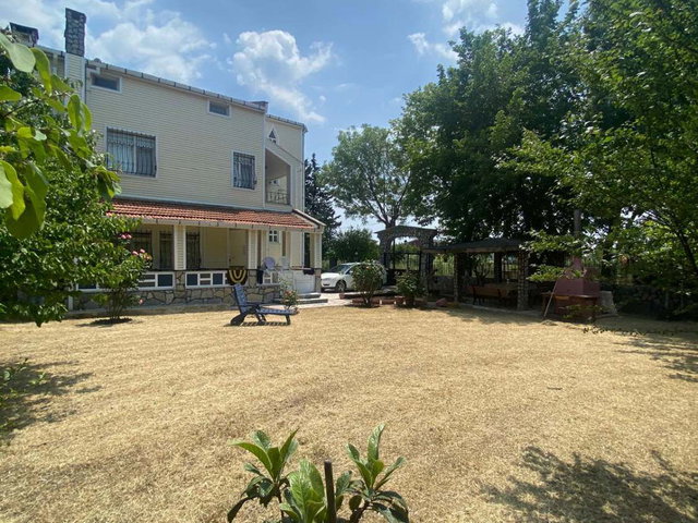 MARMARA EREĞLİSİ 607M2 İÇERİSİNDE 8+1 SATILIK VİLLA