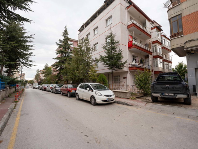 ÇANKAYA FAKÜLTELER MAH.’DE SATILIK 3+1 DAIRE ARA KAT KREDİYE UYGUN