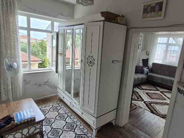 SAMSUN İLKADIM’DA 240 M², 2 KATLI MÜSTAKİL EV | 2+1, 2 BANYO, BALKON