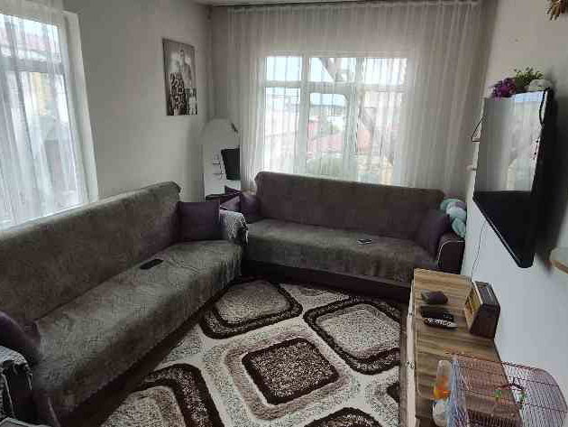 SAMSUN İLKADIM’DA 240 M², 2 KATLI MÜSTAKİL EV | 2+1, 2 BANYO, BALKON