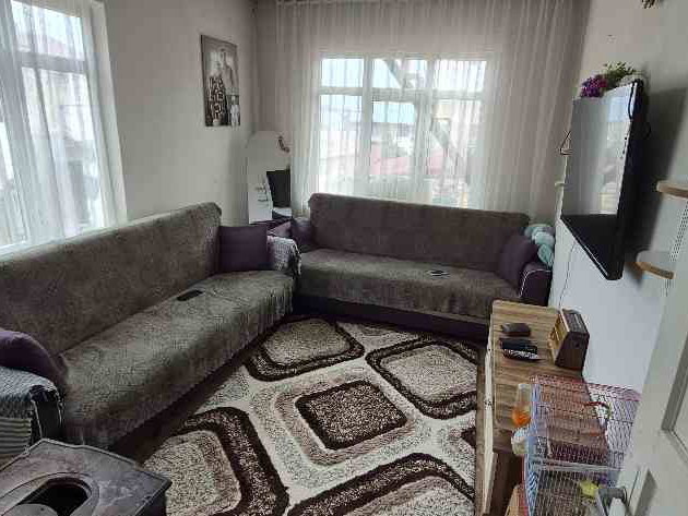 SAMSUN İLKADIM’DA 240 M², 2 KATLI MÜSTAKİL EV | 2+1, 2 BANYO, BALKON