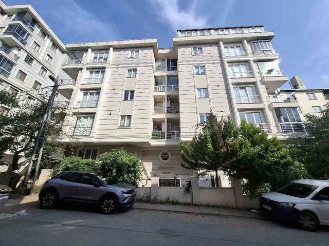 ÇEKMEKÖY TAŞDELEN GÜNGÖREN MAHALLESİ SATILIK 2+1 ARAKAT DAİRE