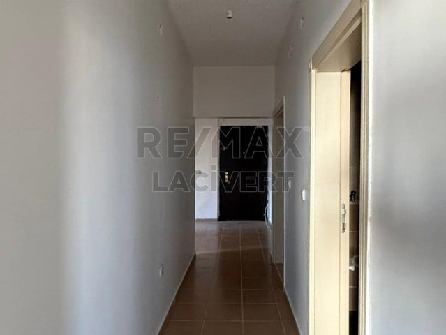 RE/MAX LACİVERT'TEN ÇAT YOLU TOKİLERDE 3+1 KİRALIK DAİRE
