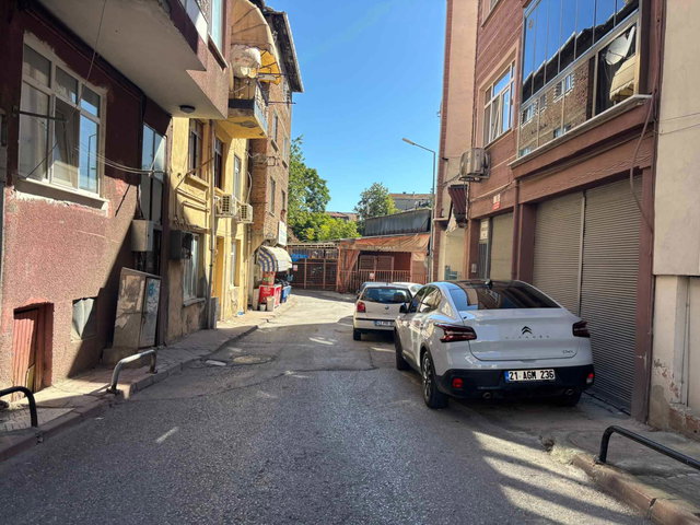 RE/MAX MAXIMUM'DAN İZMIT ÇUKURBAĞ MAHALLESI EŞYALI KIRALIK DAIRE