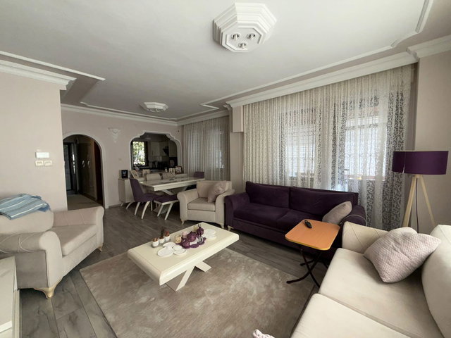 RE/MAX MAXIMUM'DAN GÖLCÜK ULAŞLI'DA SATILIK TRIPLEKS VILLA