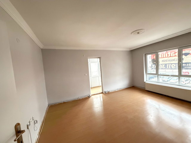 SÜVARI MAH. CADDE ÜZERI 2+1 3.KAT SATILIK DAIRE