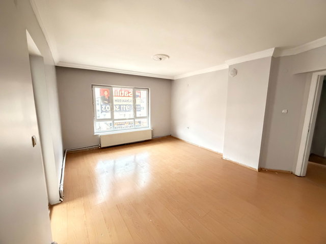 SÜVARI MAH. CADDE ÜZERI 2+1 3.KAT SATILIK DAIRE