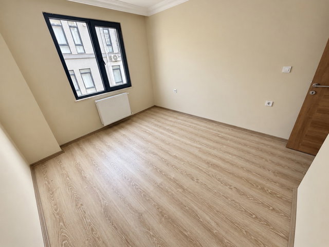 HASKÖY SAHİLDE YENİ BİNADA SATILIK 2+1 DAİRE