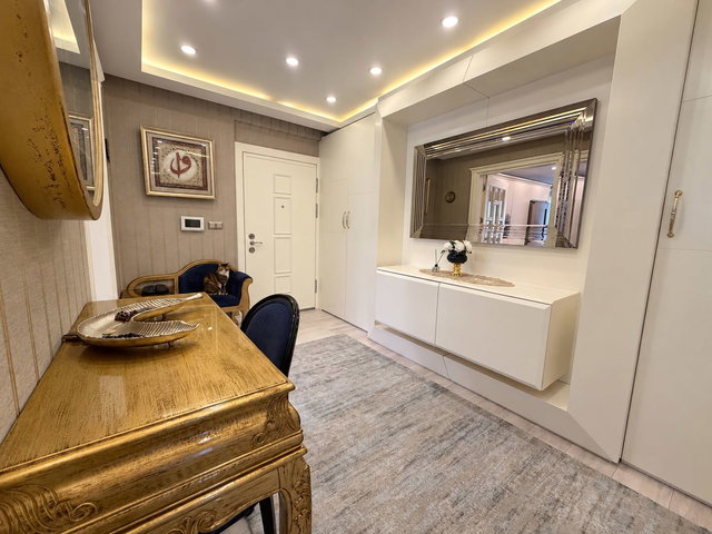 BEYLİKDÜZÜ’NDE SİTE İÇİNDE 3+1 | 190 M² BRÜT | 2 BANYO, BALKON, KAT MÜLKİYETLİ